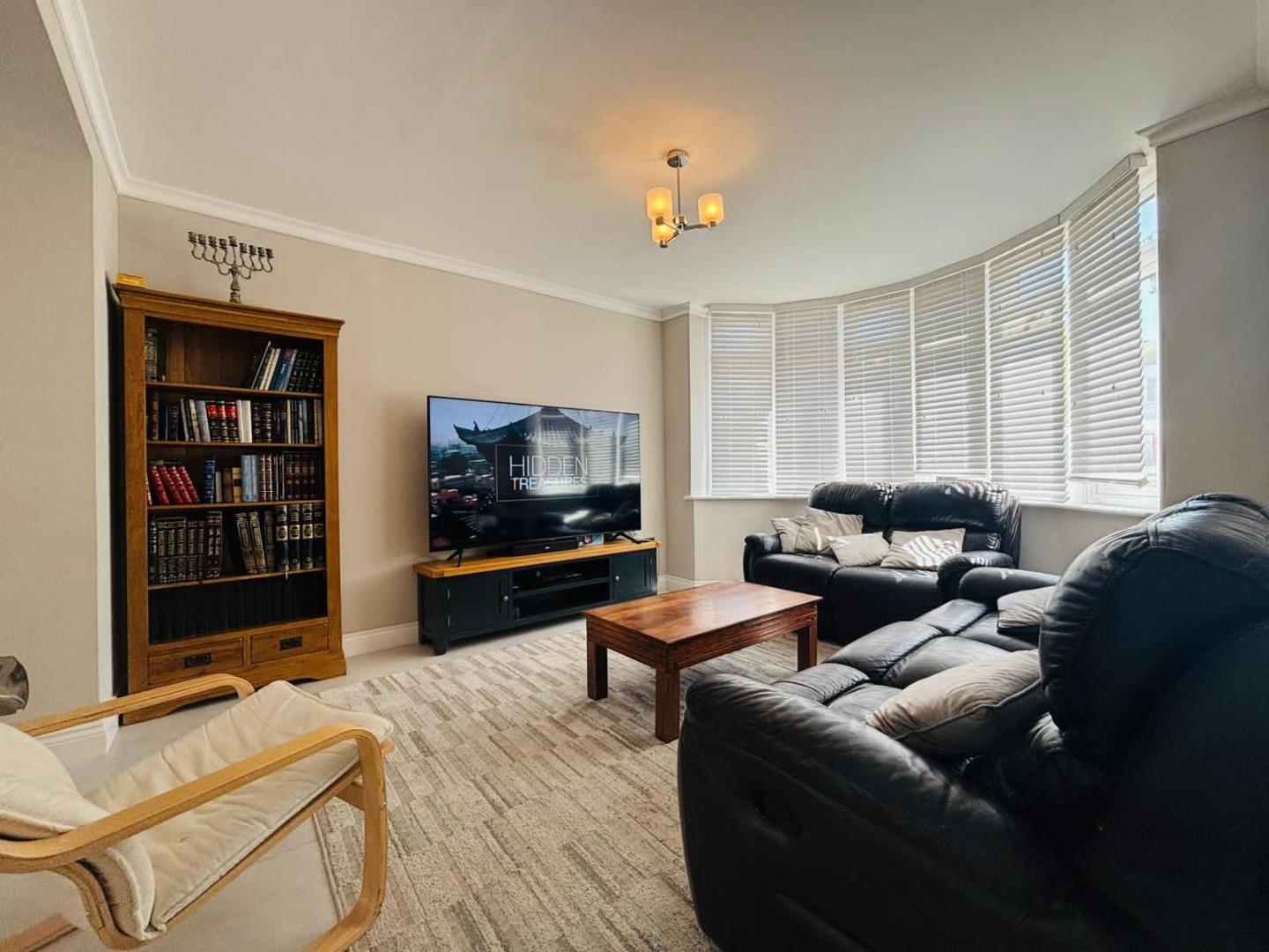 Stoneyfields Lane, Edgware, HA8, Edgware